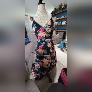 Pink Lily Asymmetrical Floral Dress - Navy and Pink Size Small